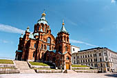 Helsinki - la Cattedrale di Uspenski (1868), la pi grande chiesa ortodossa d'Europa